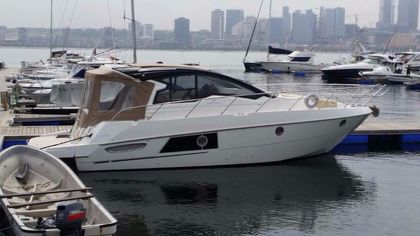 38' Cranchi 2015 Yacht For Sale